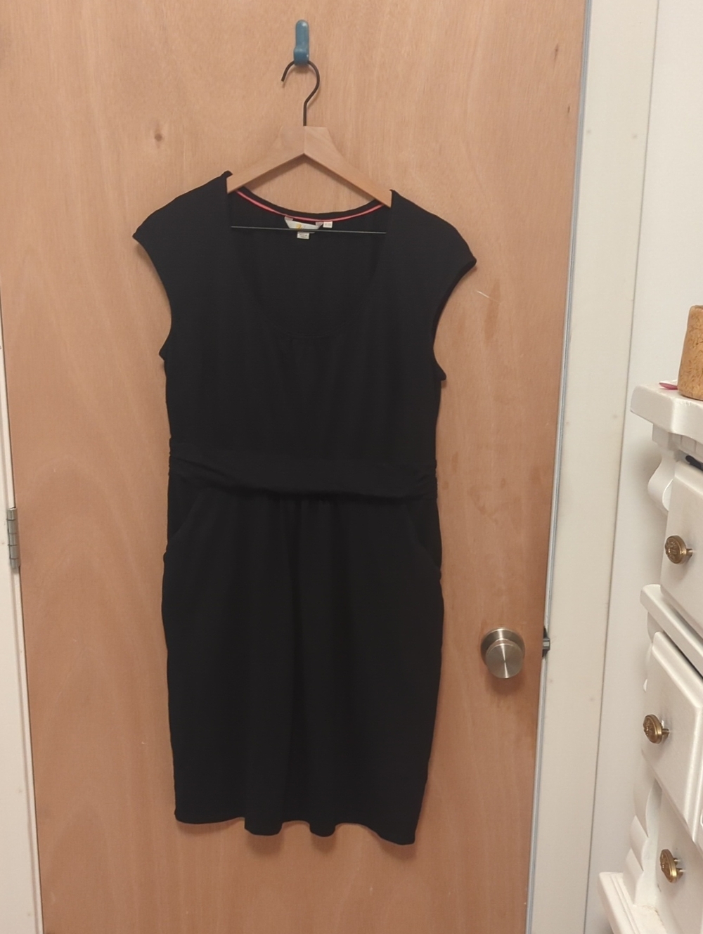Boden Black Cap-Sleeve Midi Dress